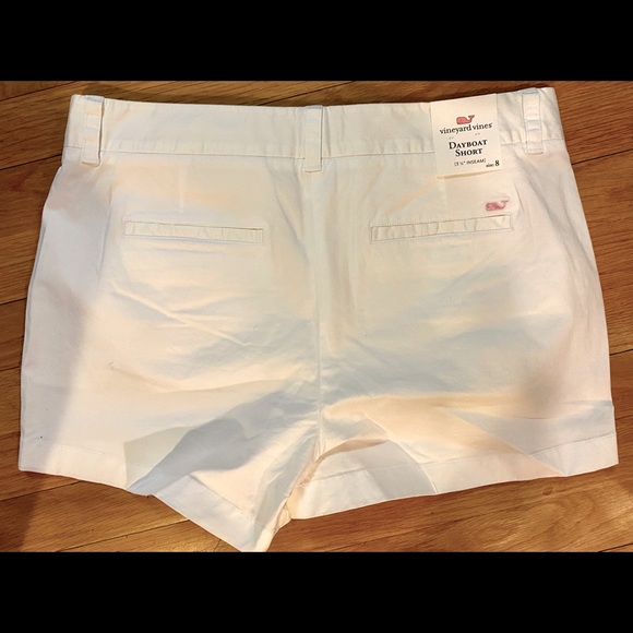 Vineyard Vines Dayboat Shorts NWT White size 8, 3 1/2” Inseam. - Picture 3 of 8